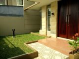 Rumah 2 Lantai di Jaban Jl Damai Barat Jl Kaliurang