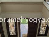 Rumah Dijual Mewah Semi Classic ada Kolam Renangnya dekat Malioboro Yogyakarta