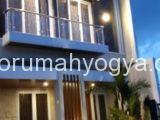 Rumah mewah di Dekat Kampus UGM ada Kolam Renangnya